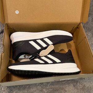 NWT Adidas Men's Black and White Sneakers